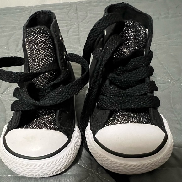 Infant Converse Hightops - Picture 3 of 9